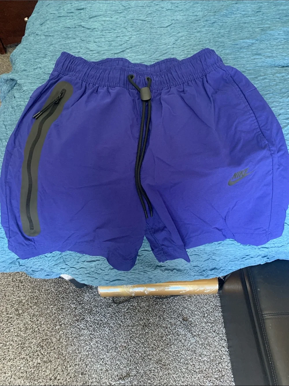Nike men’s shorts size small
